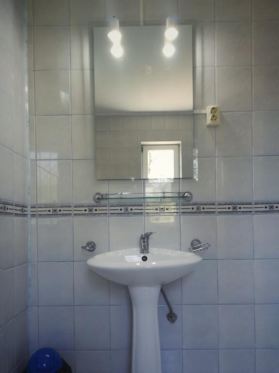 Pensiunea Apolka Panzió Covasna Exterior foto