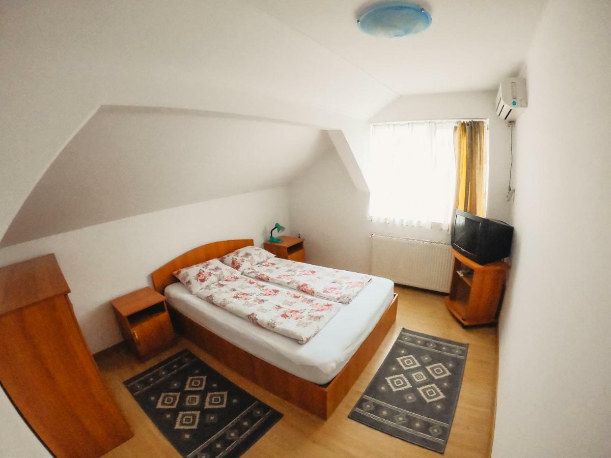 Pensiunea Apolka Panzió Covasna Exterior foto